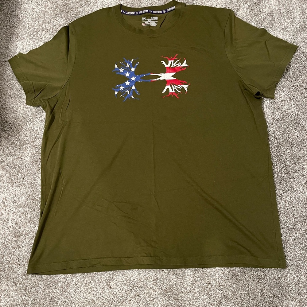 Under Armour Green and Red Short Sleeve Tee with Graphic Design